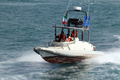 イラン革命防衛隊（IRGC）のスピードボート（2012年7月2日撮影、資料写真）。(c)Atta KENARE / AFP