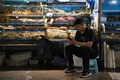 中国・北京の水産物卸売市場（2023年8月24日撮影）。(c)GREG BAKER / AFP