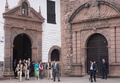 ペルー・クスコのインカ帝国時代の太陽神殿、コリカンチャを訪問された秋篠宮家の次女佳子さま（2023年11月5日撮影）。(c)Ivan Flores / AFP