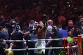 ボクシング、ヘビー級10回戦。勝利を喜ぶアンソニー・ジョシュア（中央、2024年3月9日撮影）。(c)Fayez NURELDINE / AFP