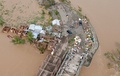 台風30号の被害を受けたフィリピン中部イロイロ（Iloilo）州の航空写真（2013年11月9日撮影）。(c)AFP/RAUL BANIAS