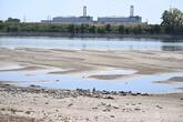 ドナウ川で記録的な水位低下 原発停止や船の運航停止相次ぐ