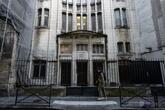 19歳のロシア人男がユダヤ教会堂前でナチス式敬礼、フランスから永久追放