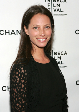 クリスティ・ターリントン、「トライベッカ映画祭」でシャネル主催の
