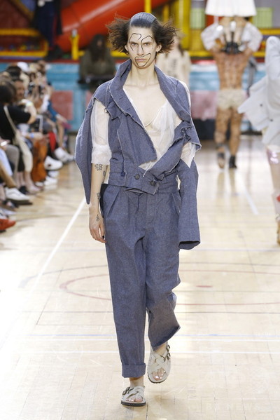 ヴィヴィアン ウエストウッド 18年春夏メンズ 写真84枚 ファッション ニュースならmode Press Powered By Afpbb News