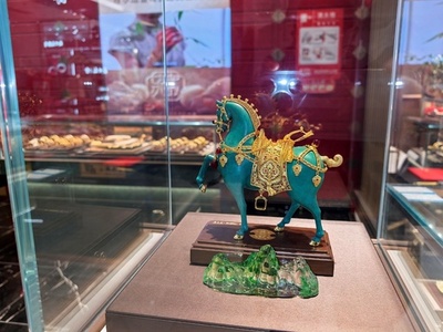 2025年の世界の金需要 史上最高の5002トンに