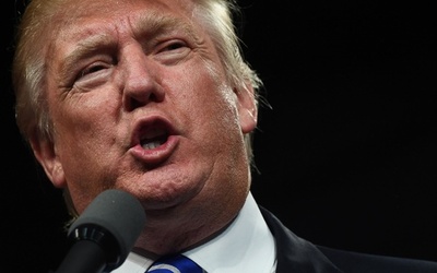 トランプ氏、クリントン元大統領の「セックス醜聞」持ち出す用意