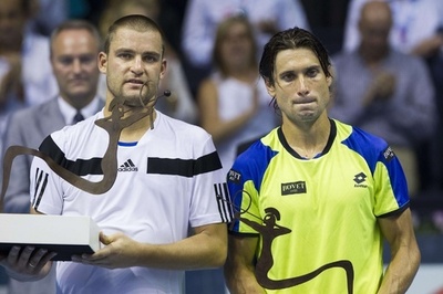 ユーズニーが世界3位フェレール下し優勝、バレンシア・オープン