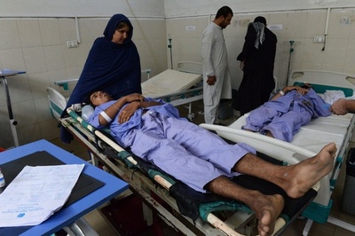 アフガニスタン東部で自爆攻撃 68人死亡、165人負傷