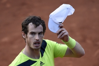 マレー対コールシュライバーは日没サスペンデッドに、全仏オープン