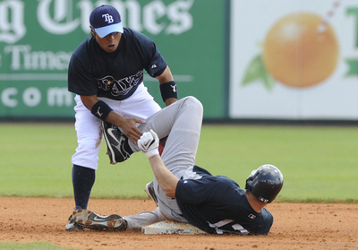 岩村 2打数2安打記録も試合は乱闘騒ぎ