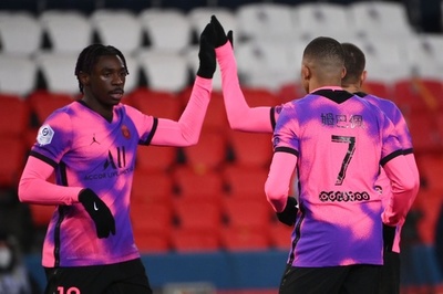 PSG勝利で暫定首位、欧州CLバルサ戦を前に