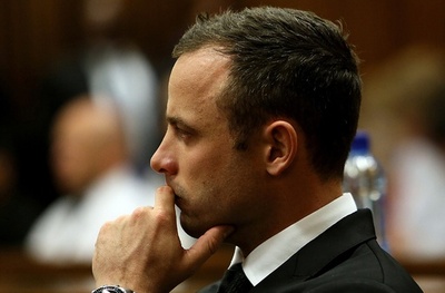 ピストリウス被告、レストランで発砲し友人に責任転嫁