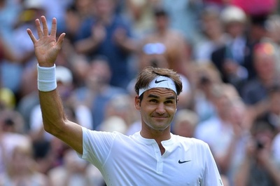 フェデラー快勝、股抜きショットに対戦相手も脱帽 ウィンブルドン選手権