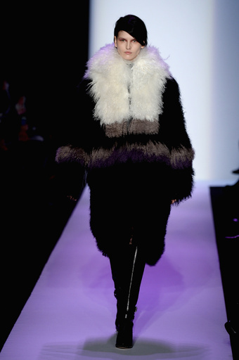 ＜14/15年秋冬NYコレクション＞BCBG マックス・アズリア