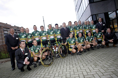 ＜自転車レース＞ランドバウクレジット・トニースタイナー 2007年シーズンのチーム発表会を開催 - ベルギー