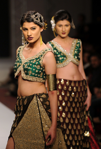 地元デザイナーら共演、2011年イスラマバード・ファッションウィーク