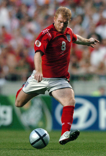 スコールズが2度目の現役引退を発表