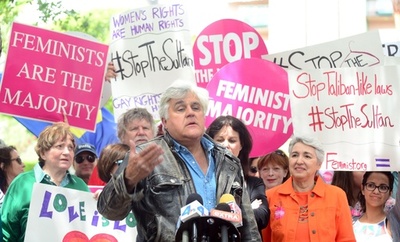 米ビバリーヒルズ市、ブルネイ国王にホテル売却要求