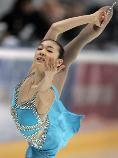 金妍児 ロシア杯SPで首位に立つ