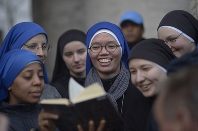 コンクラーベ、1回目投票で新法王決まらず 黒い煙