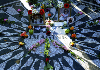 ジョン・レノン没後30年、世界各地でファンが追悼
