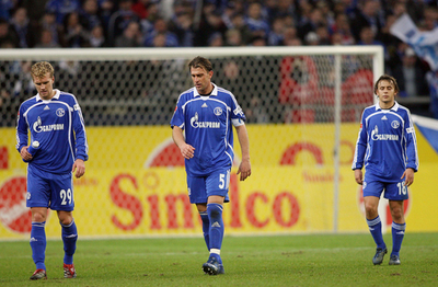 ＜サッカー ブンデスリーガ＞シャルケ04 終盤に失点を許し14試合振りの黒星を喫す - ドイツ