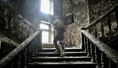 ロシア軍、空爆したマリウポリの劇場など公開 