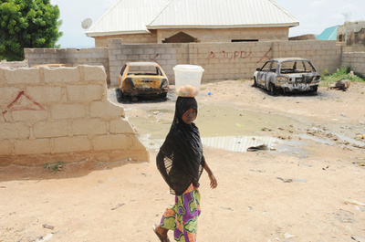 ナイジェリアのサッカー場で爆弾攻撃、40人死亡