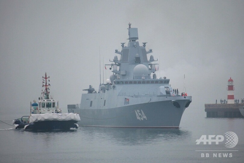 中国・青島で23日に国際観艦式、海自の護衛艦「すずつき」入港