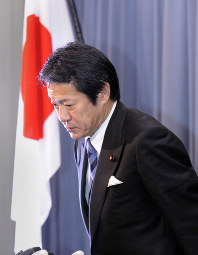 中川財務・金融相が辞任、｢予算通過後に｣から一転 写真6枚 国際