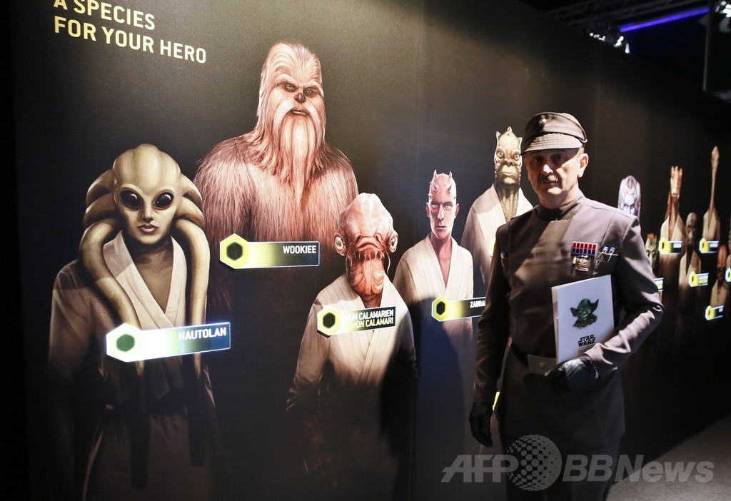スター・ウォーズ世界の「個性」描く展覧会、パリ郊外