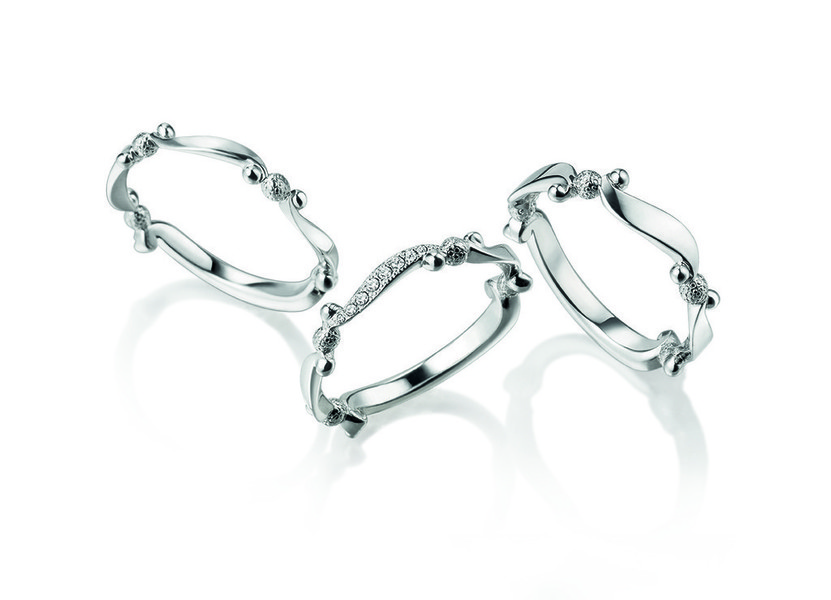 薬指に寄り添う優美なライン、「グッチ」日本限定ブライダルリング