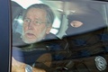 仏シャルルビルメジエールの裁判所に到着したミシェル・フルニレ受刑者（2008年5月20日撮影、資料写真）。(c)FRANCOIS NASCIMBENI / AFP