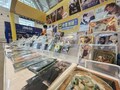 ２０２４中国文化・観光産業博覧会に出展した中国大手漫画プラットフォーム「快看漫画」の商品販売ブース（2024年9月14日撮影）。(c)Xinhua News