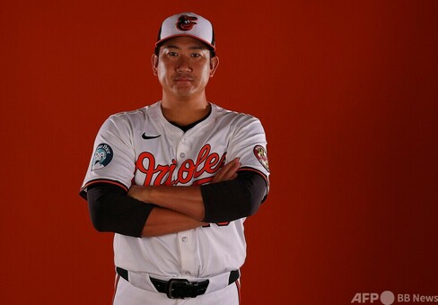 オリオールズの菅野、春季キャンプ恒例のフォトデーに参加 写真10枚