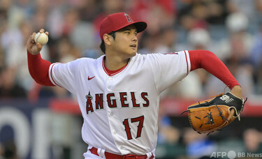 大谷翔平10 初勝利 大谷翔平、史上初の2年連続