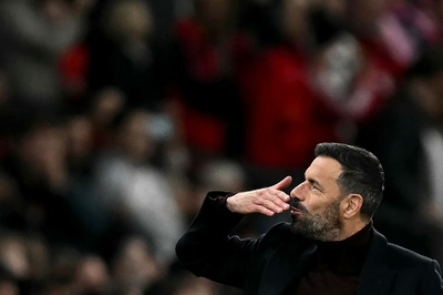 ファン・ニステルローイ氏がマンU退団 アモリム新監督は合流