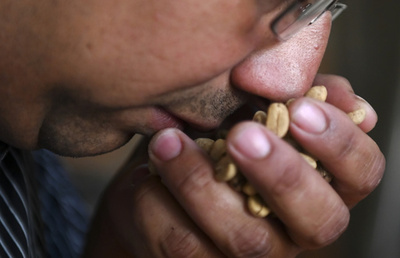 「“安全な”食事を」