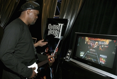 バーチャルワールドでロックスターに―新機軸の音楽ゲームソフトが人気