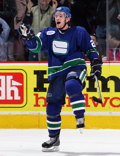 ＜06-07NHL＞カナックス 延長にクックが決勝点を決めて6連勝 - カナダ