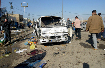 バグダッド市街で同時自爆テロ、15人死亡、55人負傷 - イラク