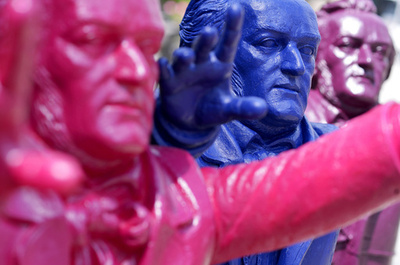 カラフルなワーグナー像500体展示へ、独音楽祭