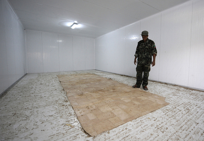 カダフィ大佐と四男、極秘の場所に埋葬 次男は近くニジェール入りか