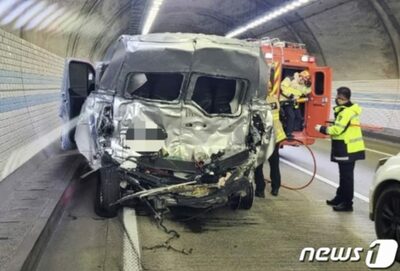 携帯見ながら運転、衝突、4人死亡の惨事…韓国の男性に有罪判決