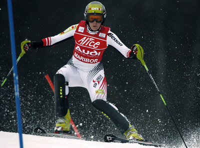 女子回転・第6戦・1本目 ニコール・ホスプがトップにつける