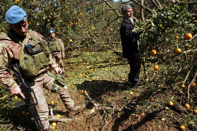 ガザ地区からのロケット弾がイスラエルに着弾