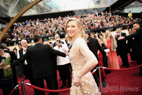 アルマーニのドレスで験担ぎ?ケイト・ブランシェット、アカデミー賞主演女優賞 アルマーニのドレスで験担ぎ?ケイト・ブランシェット、アカデミー賞主演女優賞