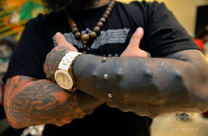 ペルーで初タトゥーイベント、全身を覆う「模様」