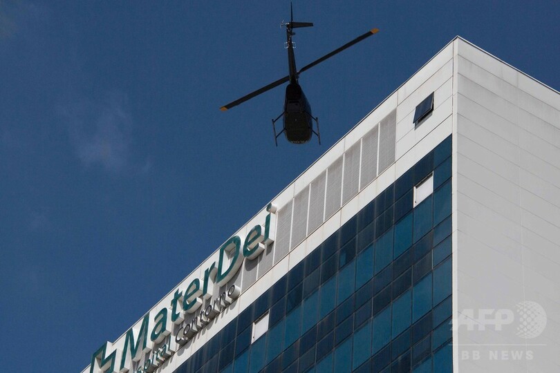 手術成功のネイマールがヘリで退院、別荘でリハビリ開始へ